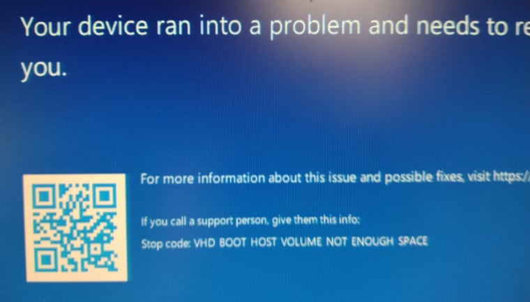 画面6　空き領域不足でネイティブブートVHDXによる起動に失敗したときのブルースクリーン（BSoD）画面